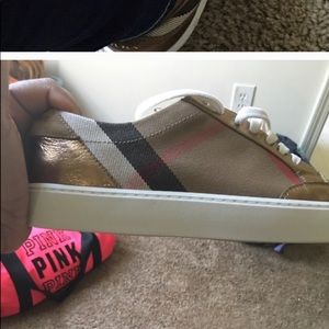 Burberry sneakers
